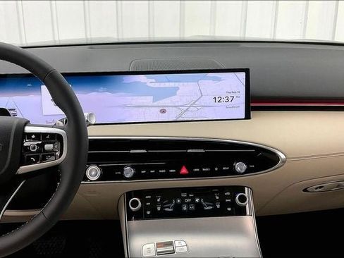 New 2026 Genesis GV70 2.5T Advanced image 7