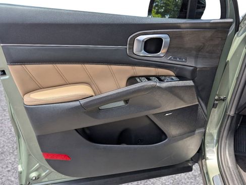 Used 2024 Kia Sorento SX Prestige w/ Olive Brown Leather Package image 16