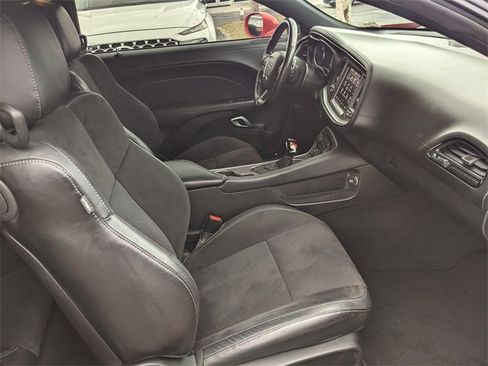 Certified 2022 Dodge Challenger R/T w/ Plus Package image 11