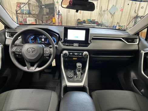 Certified 2025 Toyota RAV4 LE AWD/4WD image 17