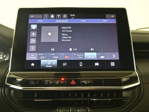 Used 2024 Jeep Compass Trailhawk AWD/4WD image 28