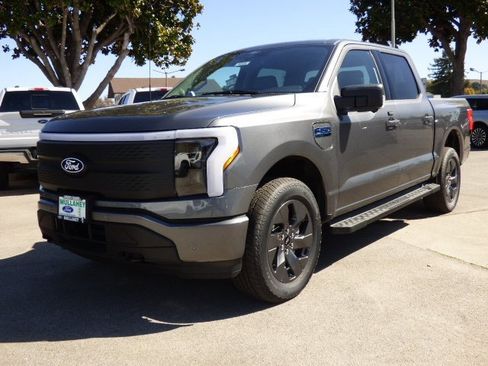 New 2025 Ford F150 Lightning Flash image 36