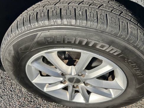 Used 2019 Dodge Grand Caravan SXT image 26