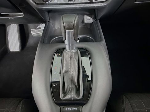 Used 2024 Honda HR-V LX image 19