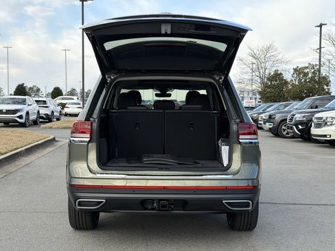 New 2026 Volkswagen Atlas SE FWD image 16