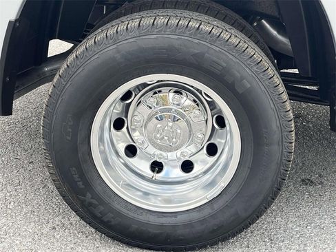 New 2026 RAM 3500 Laramie w/ Towing Technology Group image 14