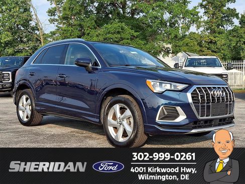 Used 2020 Audi Q3 2.0T Premium w/ Convenience Package AWD/4WD image 1