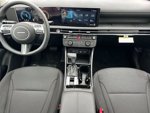 New 2026 Hyundai Tucson SE image 3