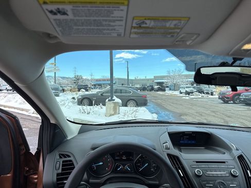 Used 2017 Ford Escape SE image 13