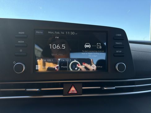 New 2026 Hyundai Elantra SE image 17