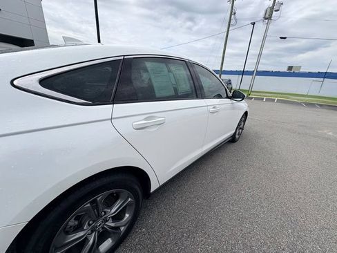 Used 2024 Honda Accord EX image 11