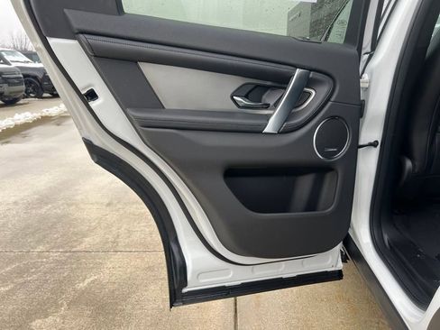 New 2025 Land Rover Discovery Sport Dynamic SE image 13