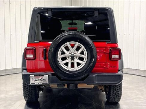 Used 2023 Jeep Wrangler Unlimited Sport AWD/4WD image 4