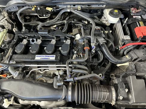 Used 2018 Honda Civic Sport image 30