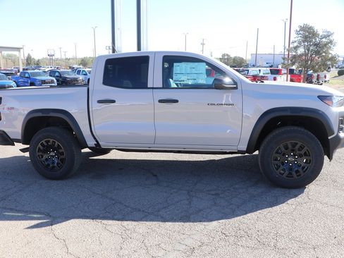 New 2026 Chevrolet Colorado Trail Boss AWD/4WD image 8
