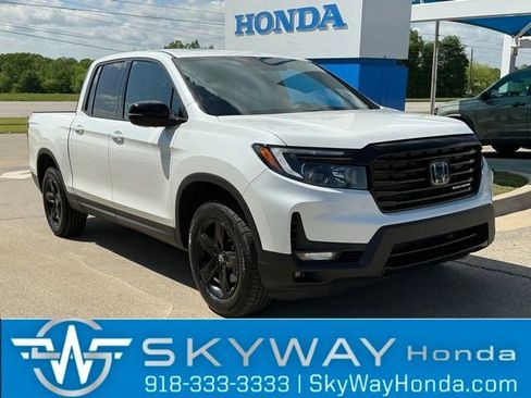 Certified 2022 Honda Ridgeline Black Edition image 1