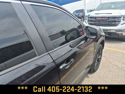 Used 2023 Toyota RAV4 LE AWD/4WD image 20