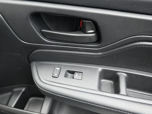 Used 2025 Honda Odyssey Sport-L image 32
