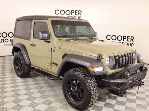 Used 2025 Jeep Wrangler Sport image 1