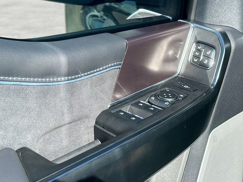 New 2026 Ford F350 Platinum w/ FX4 Off-Road Package image 22