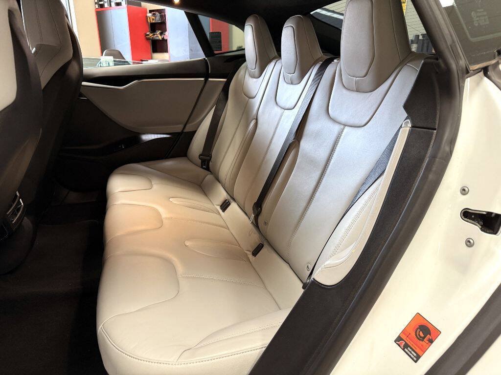 Used 2016 Tesla Model S 85 RWD image 28