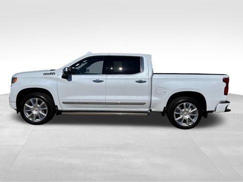 Used 2026 Chevrolet Silverado 1500 High Country AWD/4WD image 3