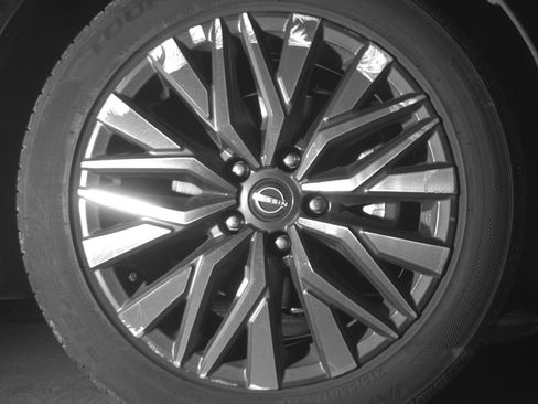Used 2025 Nissan Altima 2.5 SV FWD image 13