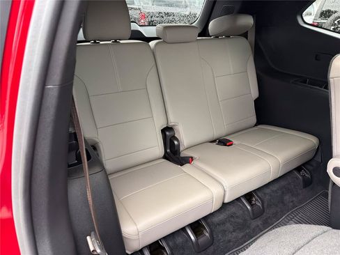 Used 2024 GMC Acadia Elevation w/ Luxury Package FWD image 14