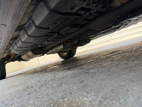 Used 2012 Toyota Highlander SE w/ Tow Pkg image 8