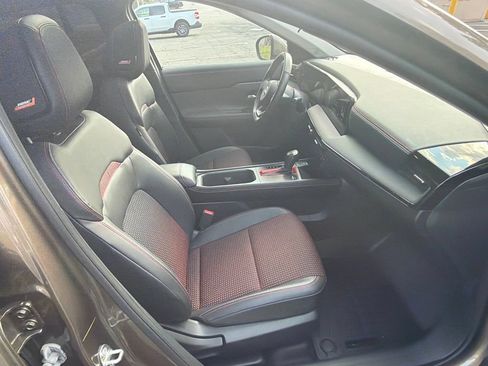 Used 2025 Nissan Kicks SR w/ SR Premium Package AWD/4WD image 28