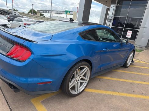 Used 2021 Ford Mustang GT Premium w/ Equipment Group 401A RWD image 2