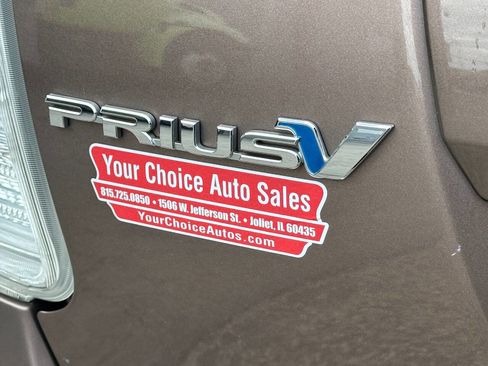 Used 2015 Toyota Prius V Three image 5