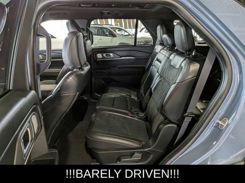 Used 2025 Ford Explorer ST image 17