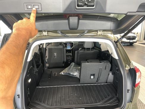 Used 2025 Subaru Ascent Touring AWD/4WD image 24
