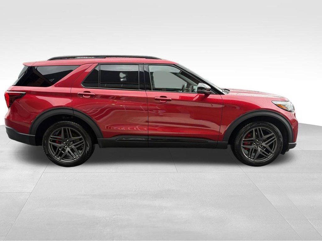 Used 2025 Ford Explorer ST w/ Sun And Sound Package AWD/4WD image 9