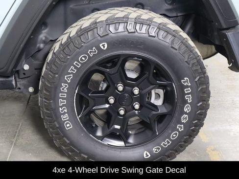 Used 2023 Jeep Wrangler Unlimited w/ Sun & Screen Package AWD/4WD image 38