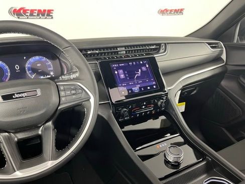 New 2025 Jeep Grand Cherokee Laredo X w/ Luxury Tech Group I image 19