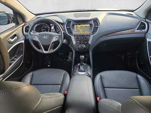 Used 2018 Hyundai Santa Fe Sport FWD image 17