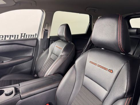 Used 2025 Nissan Rogue Rock Creek w/ Rock Creek Premium Package image 10