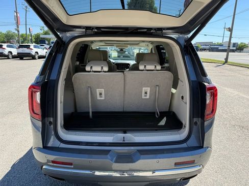 Used 2022 GMC Acadia Denali w/ Denali Ultimate Package AWD/4WD image 6