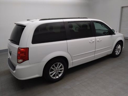 Used 2016 Dodge Grand Caravan SXT FWD image 10
