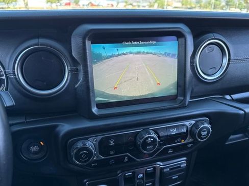 Used 2022 Jeep Wrangler Unlimited Rubicon 4xe image 14