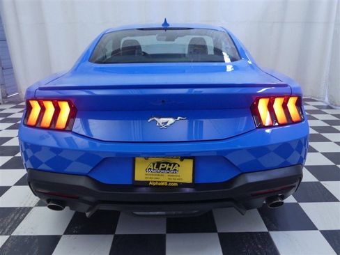 Used 2024 Ford Mustang Premium image 6