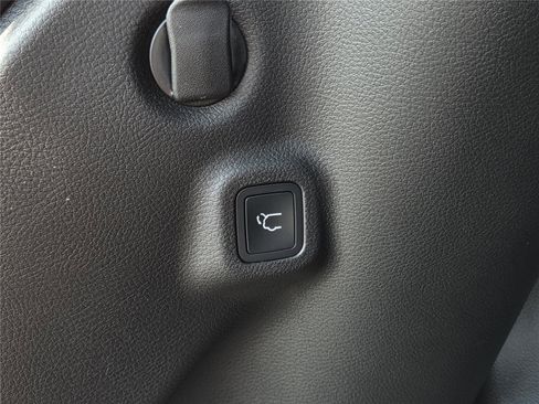 New 2026 Jeep Compass Limited image 31