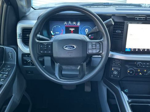 Used 2023 Ford F250 XLT w/ Black Appearance Package image 15