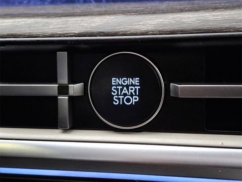 Used 2024 Hyundai Santa Fe Limited image 25