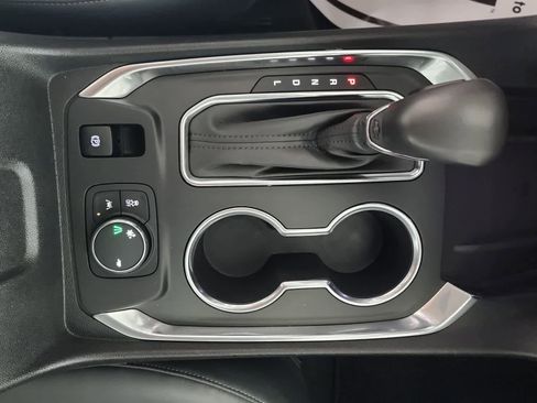 Used 2021 Chevrolet Traverse Premier FWD image 25