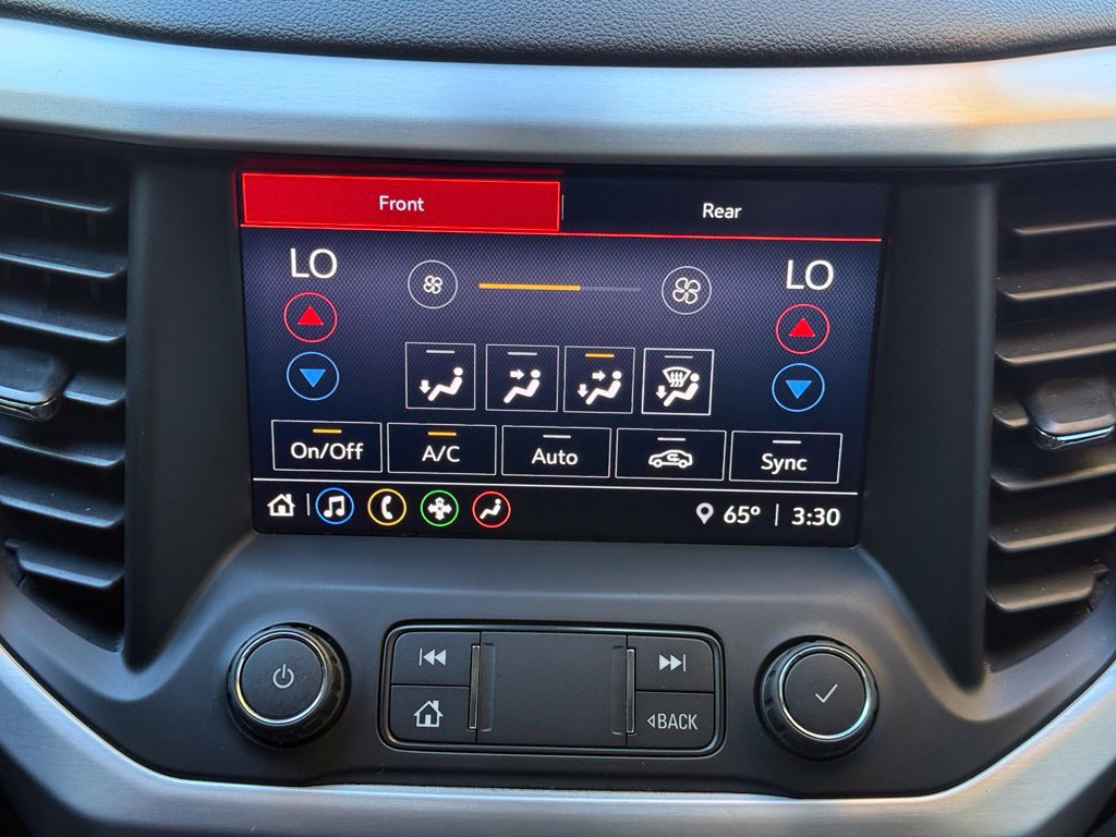 Used 2020 GMC Acadia SLE w/ LPO, Floor Liner Package FWD image 14
