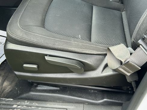 Used 2021 Chevrolet Colorado LT w/ Fleet Safety Package image 23