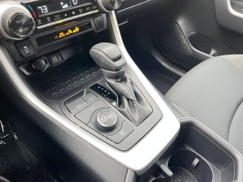 Used 2025 Toyota RAV4 LE image 40